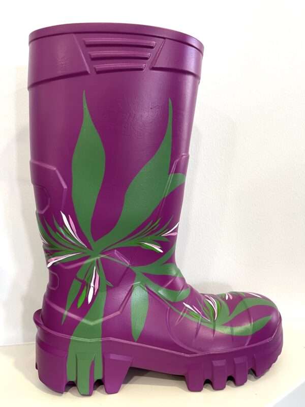 Bota reciclaje pintura stoupa
